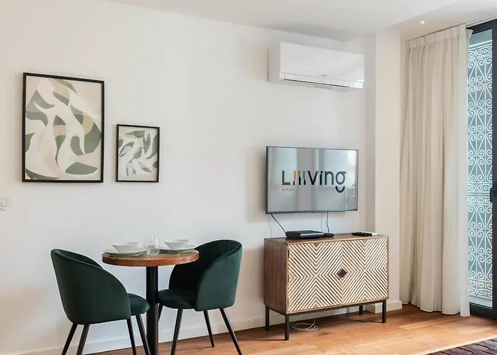 Liiiving In - The Prestige A * Oporto