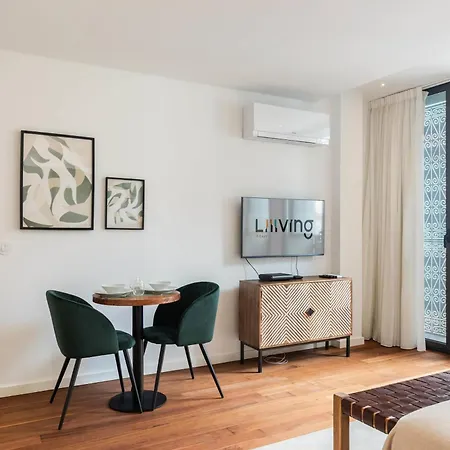 Liiiving In - The Prestige A * Porto