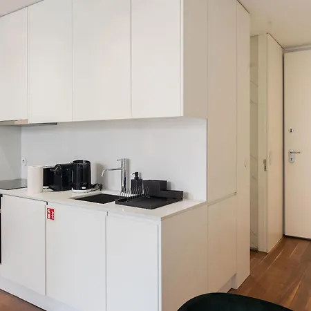 Liiiving In - The Prestige A Apartament