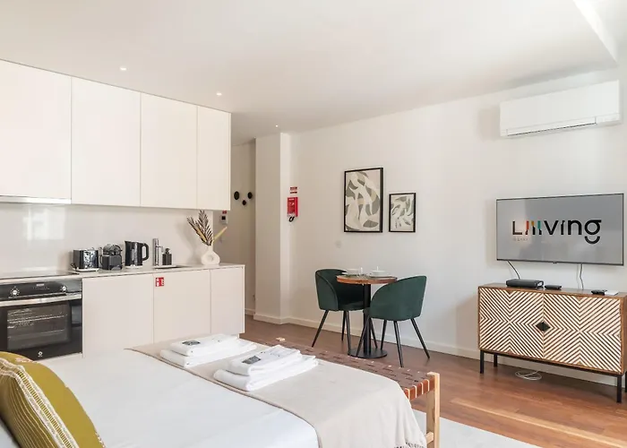 Apartment Liiiving In - The Prestige A